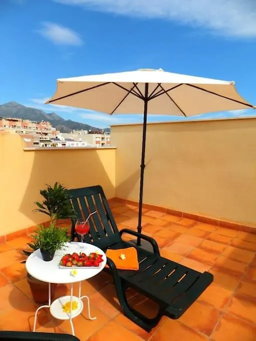 Luminoso Atico Cerca De La Playa Con Piscina Y Garaje Apartment Nerja